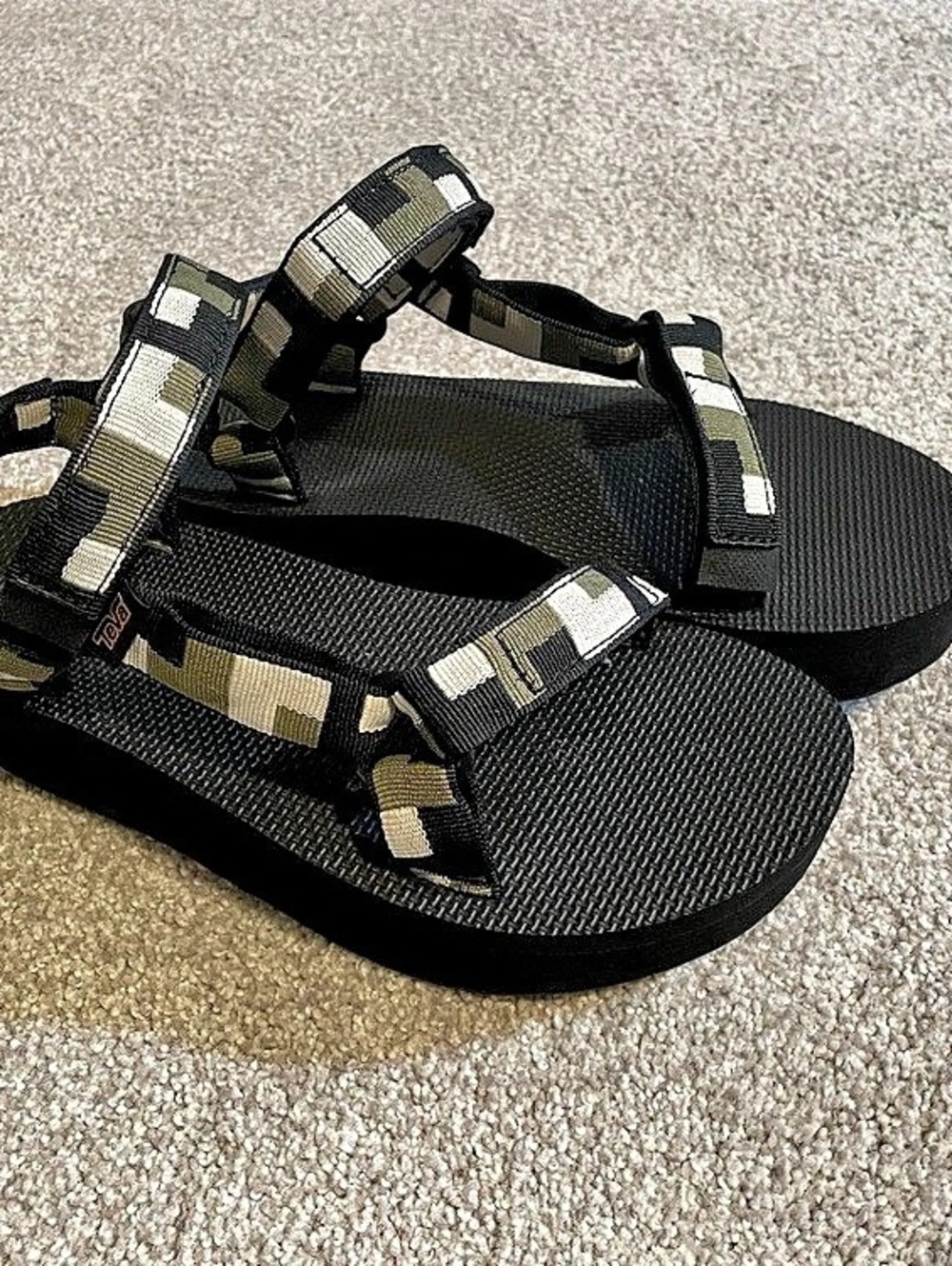 Teva Flatform Universal Women's Black & White Sandals US 8
